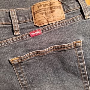 Mens Wrangler Jeans 50x30 Relaxed Fit